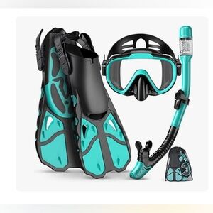 NWOT Cyan Snorkeling Set